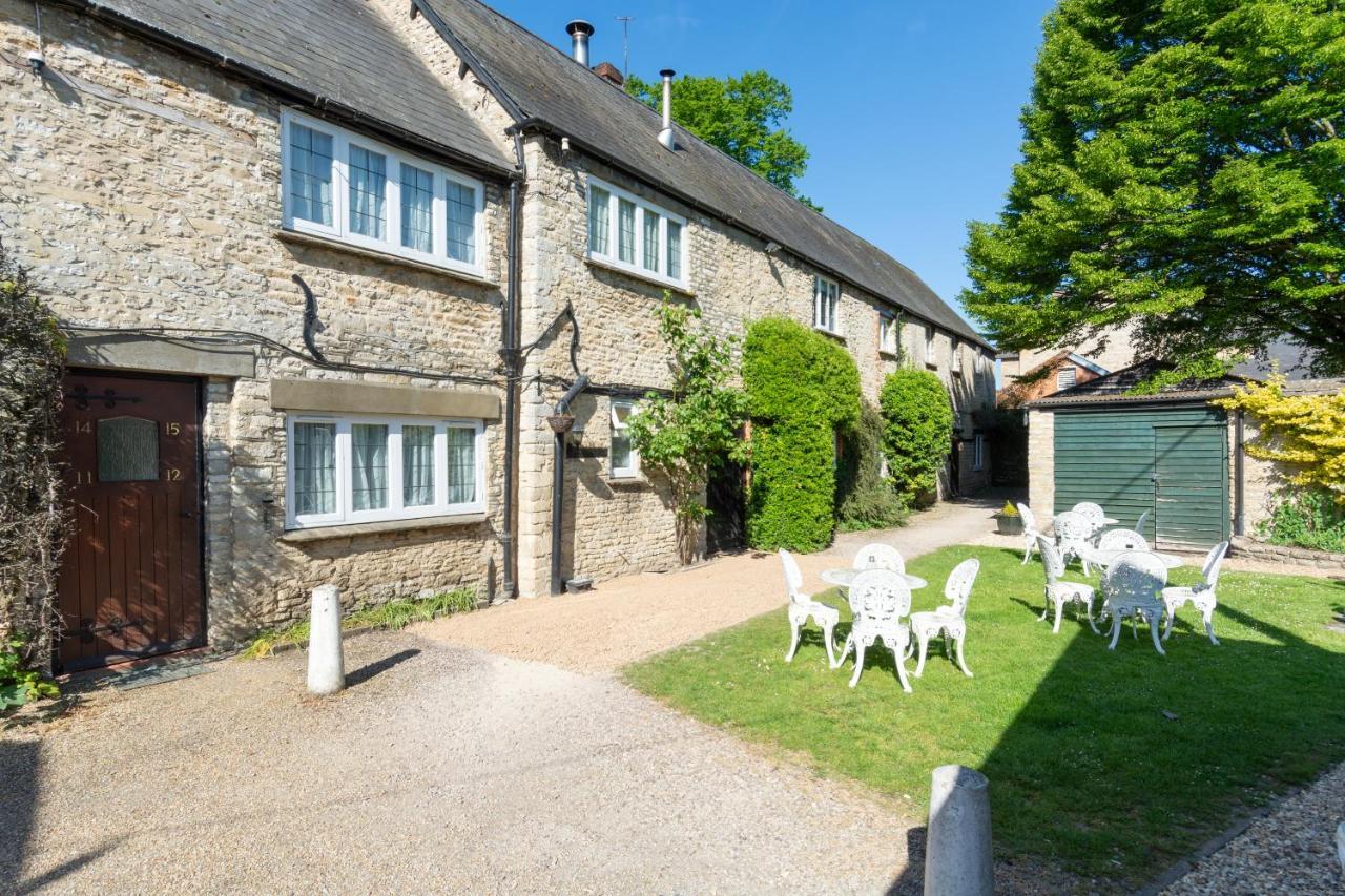 Jersey Arms Hotel Bicester Eksteriør bilde
