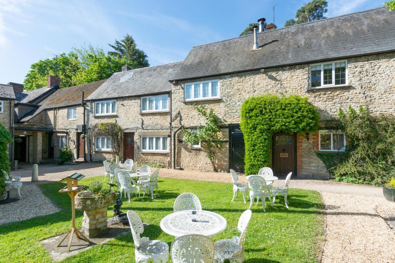Jersey Arms Hotel Bicester Eksteriør bilde