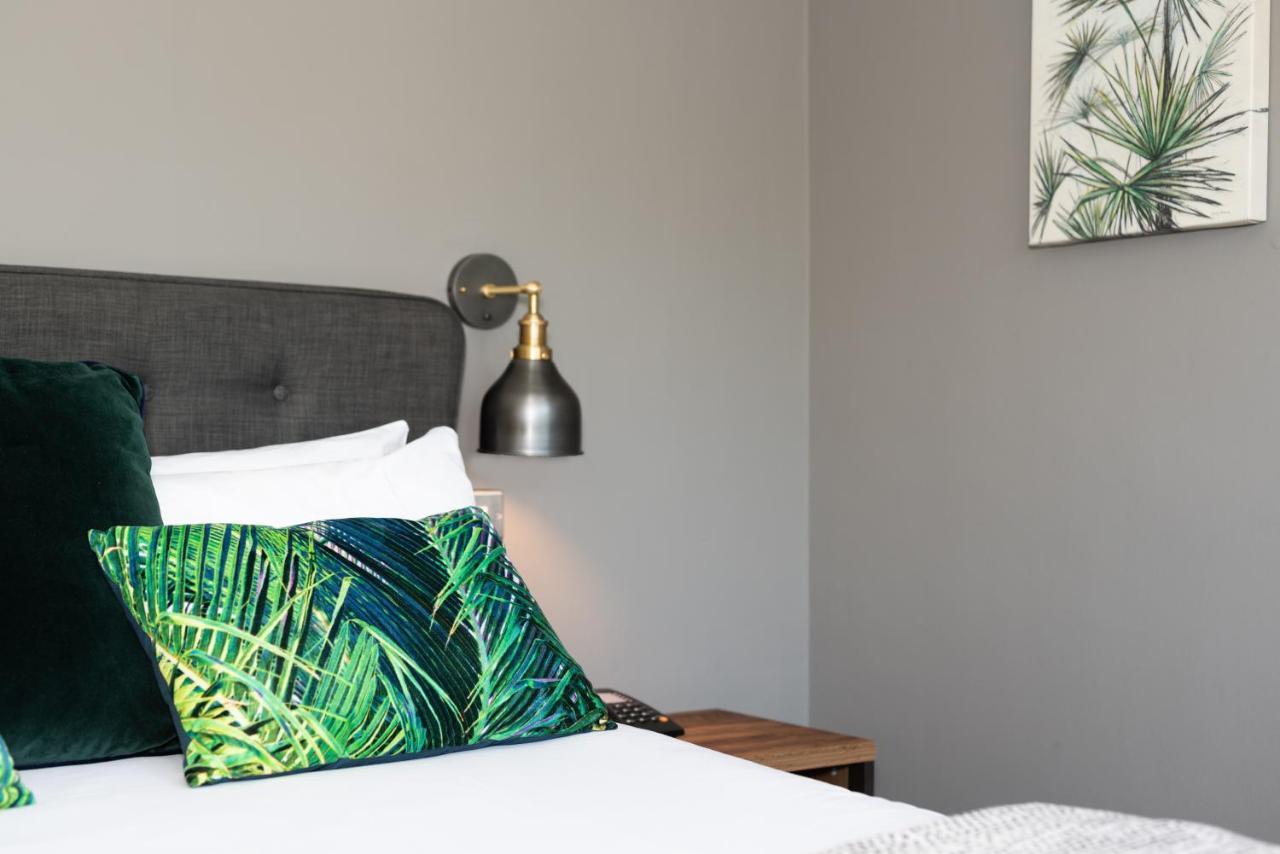 Jersey Arms Hotel Bicester Eksteriør bilde