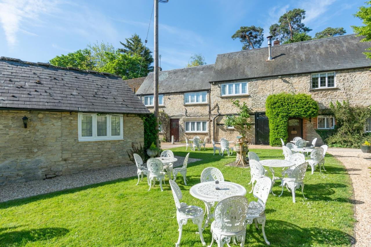 Jersey Arms Hotel Bicester Eksteriør bilde