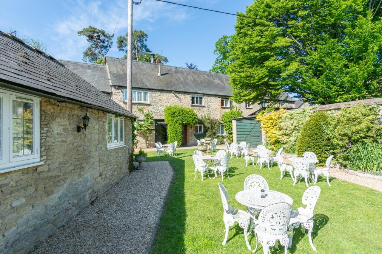 Jersey Arms Hotel Bicester Eksteriør bilde