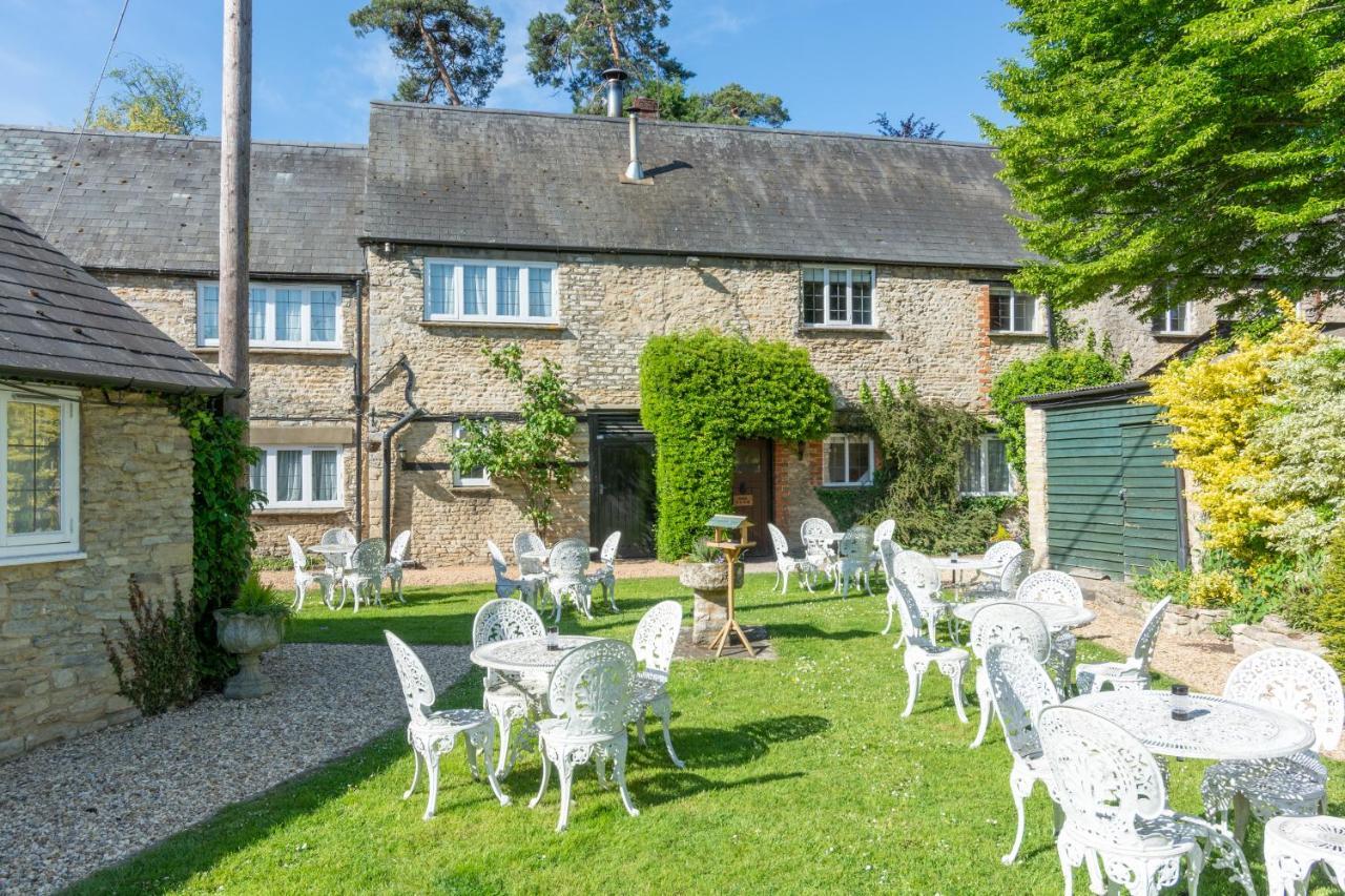 Jersey Arms Hotel Bicester Eksteriør bilde