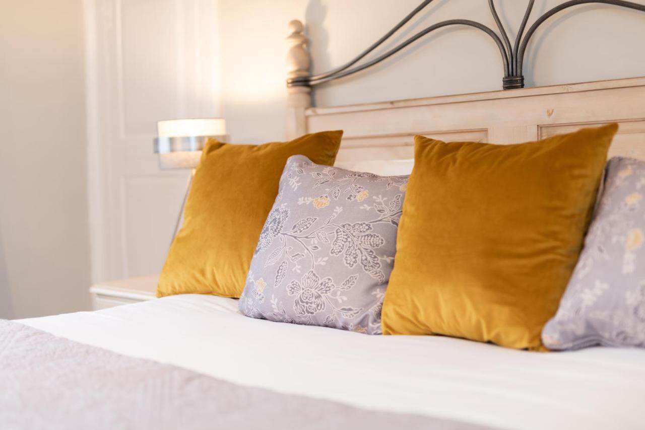 Jersey Arms Hotel Bicester Eksteriør bilde