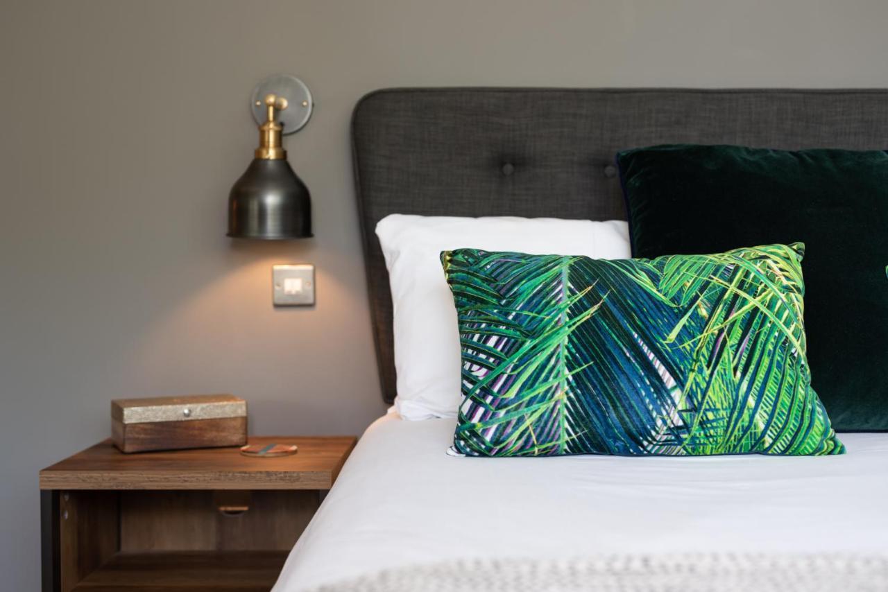 Jersey Arms Hotel Bicester Eksteriør bilde